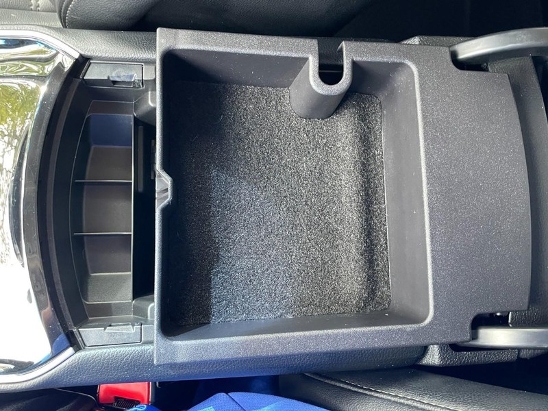 Ford Edge Vehicle Full-screen Gallery Image 47