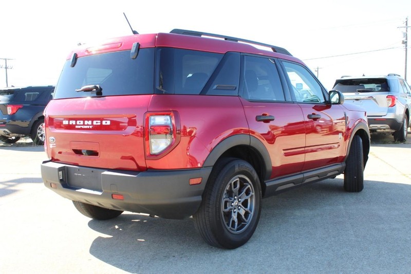 Ford Bronco Sport Vehicle Full-screen Gallery Image 04