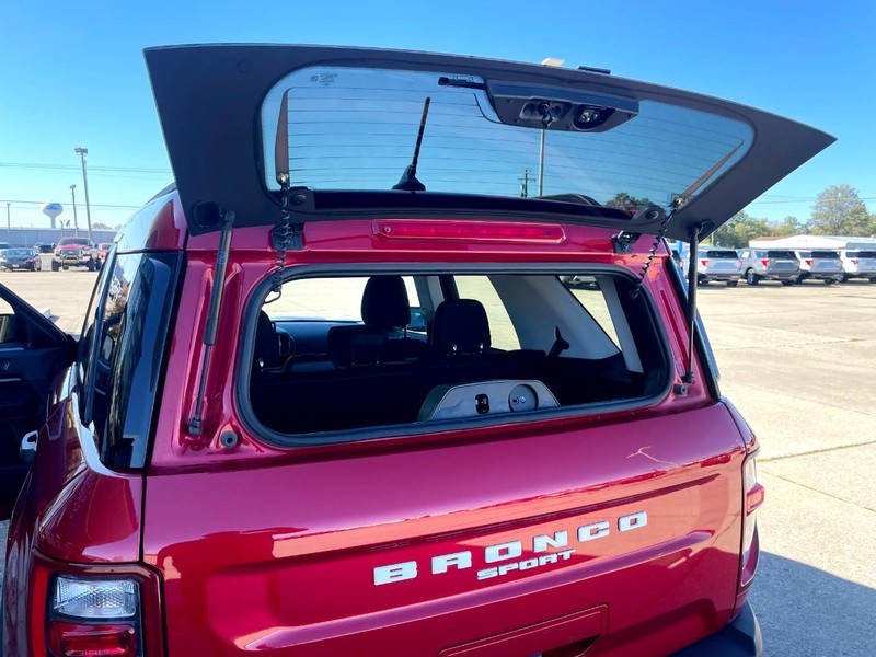 Ford Bronco Sport Vehicle Full-screen Gallery Image 13