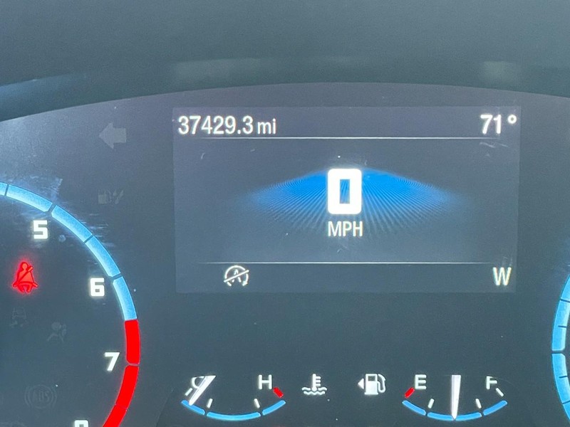 Ford Bronco Sport Vehicle Full-screen Gallery Image 35