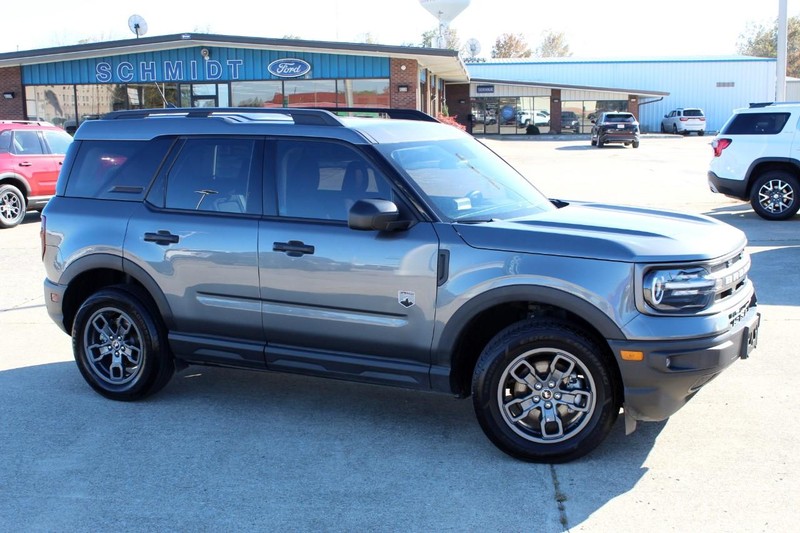 Ford Bronco Sport Vehicle Full-screen Gallery Image 03