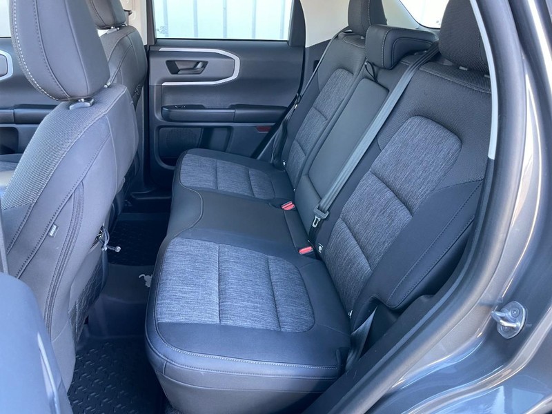 Ford Bronco Sport Vehicle Full-screen Gallery Image 15