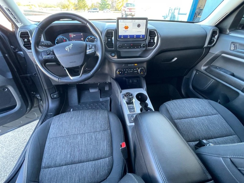 Ford Bronco Sport Vehicle Full-screen Gallery Image 19