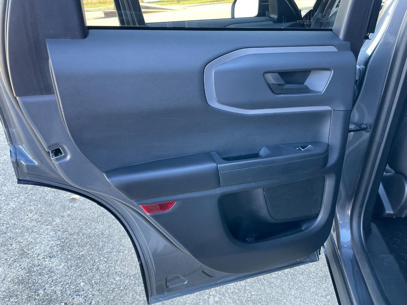 Ford Bronco Sport Vehicle Full-screen Gallery Image 20