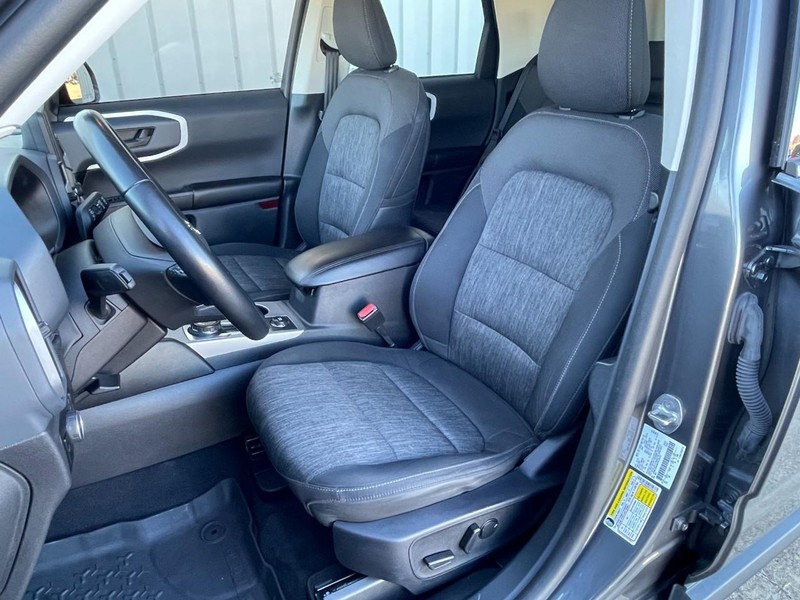 Ford Bronco Sport Vehicle Full-screen Gallery Image 21