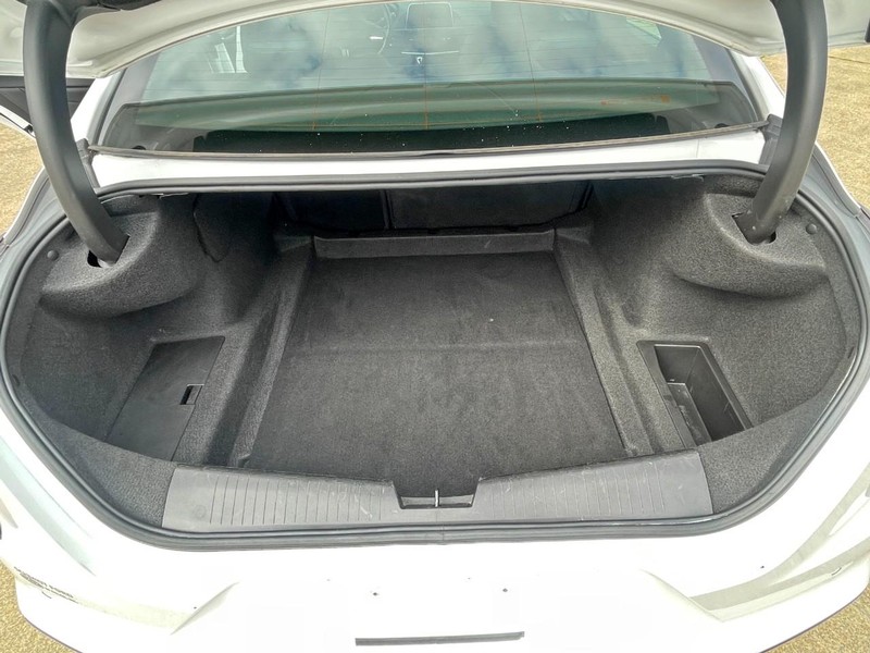 Cadillac CT4 Vehicle Full-screen Gallery Image 11