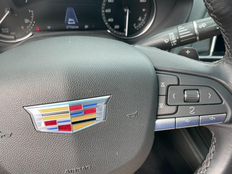 Cadillac CT4 Vehicle Full-screen Gallery Image 24