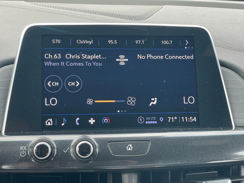 Cadillac CT4 Vehicle Full-screen Gallery Image 30