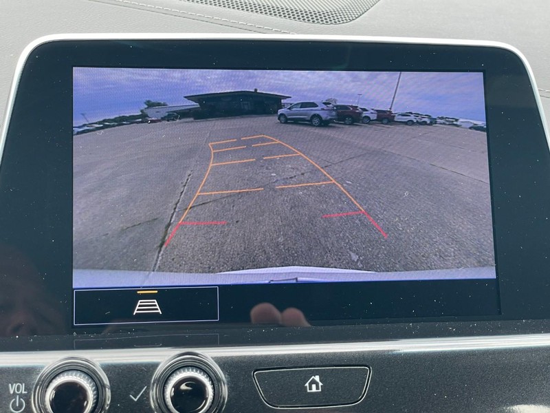 Cadillac CT4 Vehicle Full-screen Gallery Image 38