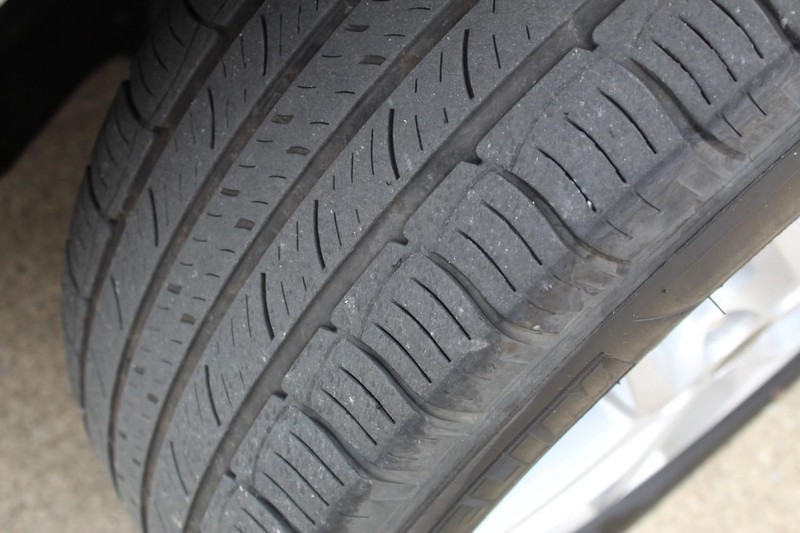 Ford Edge Vehicle Full-screen Gallery Image 09