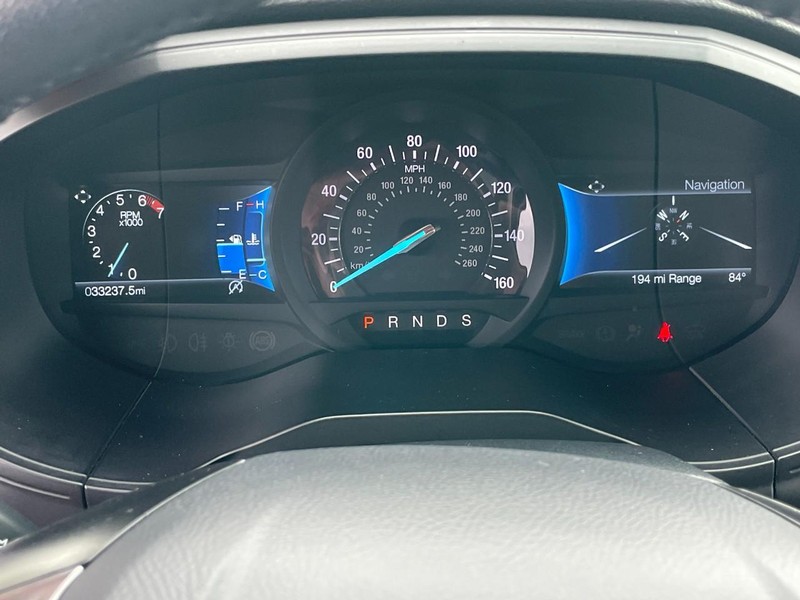 Ford Edge Vehicle Full-screen Gallery Image 29