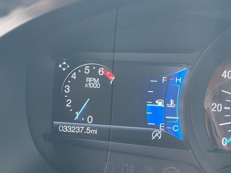 Ford Edge Vehicle Full-screen Gallery Image 30