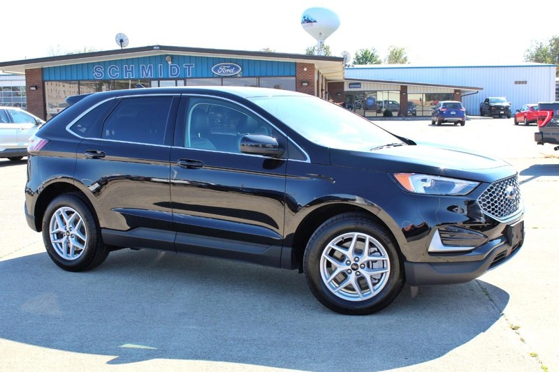 Ford Edge Vehicle Full-screen Gallery Image 03