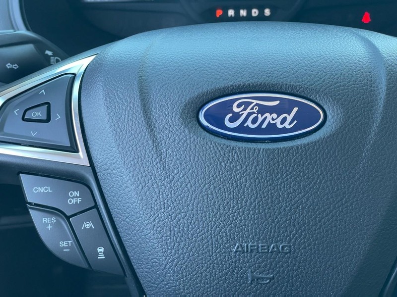 Ford Edge Vehicle Full-screen Gallery Image 25
