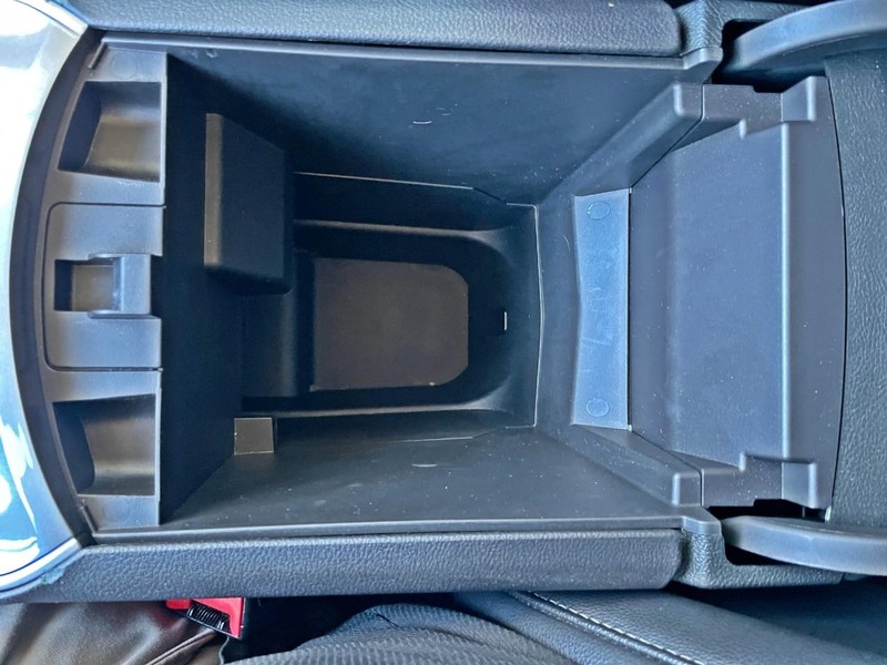 Ford Edge Vehicle Full-screen Gallery Image 41