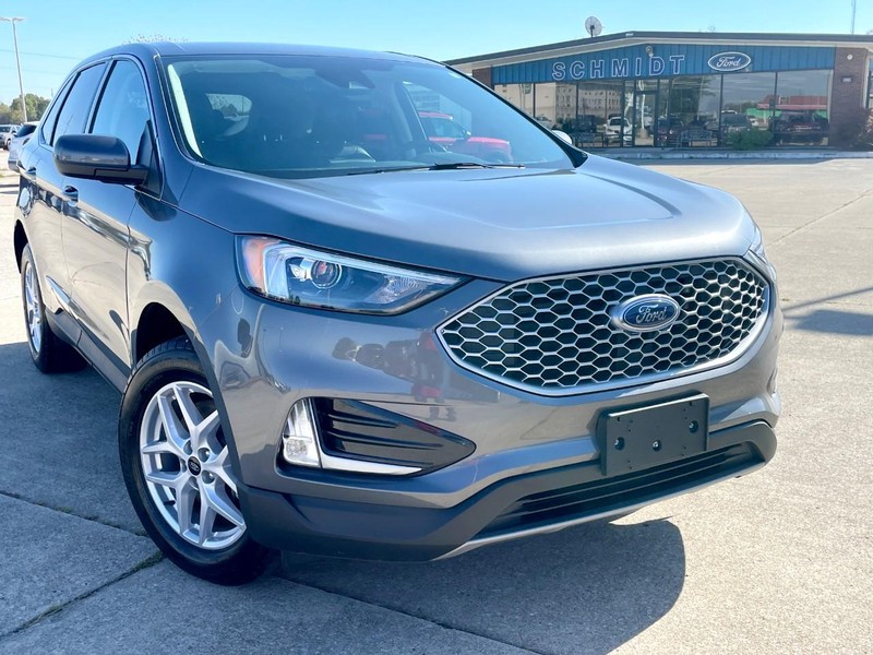 Ford Edge Vehicle Full-screen Gallery Image 07