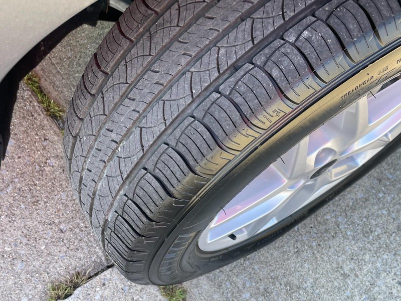 Ford Edge Vehicle Full-screen Gallery Image 08