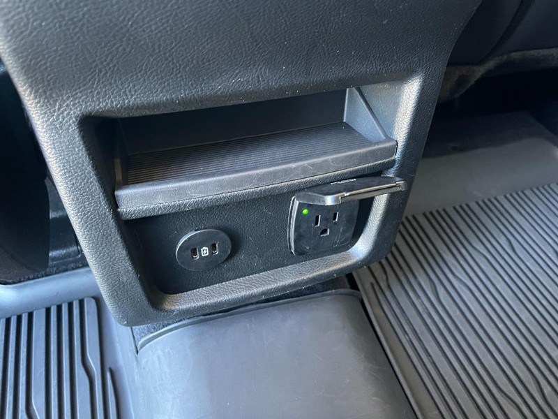 Ford Edge Vehicle Full-screen Gallery Image 18