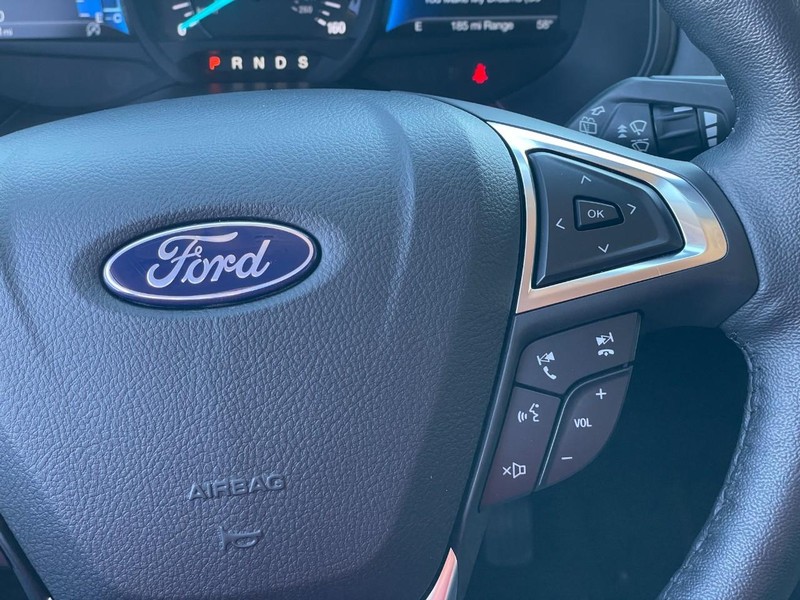 Ford Edge Vehicle Full-screen Gallery Image 28