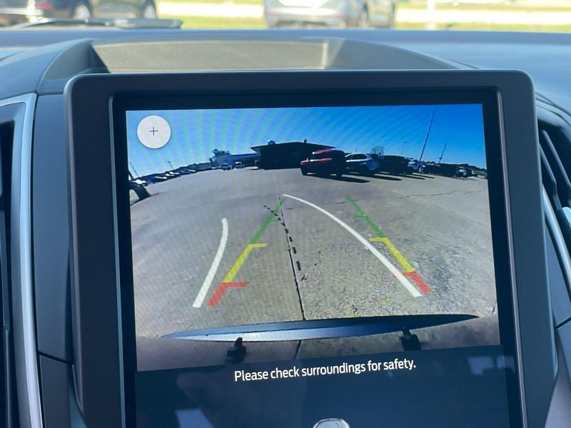 Ford Edge Vehicle Full-screen Gallery Image 39