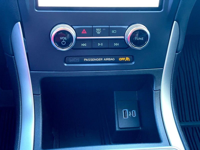 Ford Edge Vehicle Full-screen Gallery Image 40