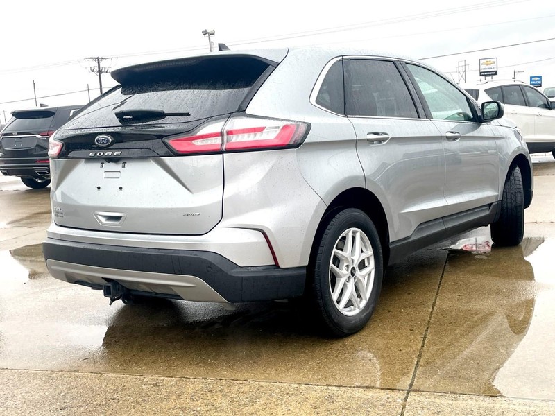 Ford Edge Vehicle Full-screen Gallery Image 04