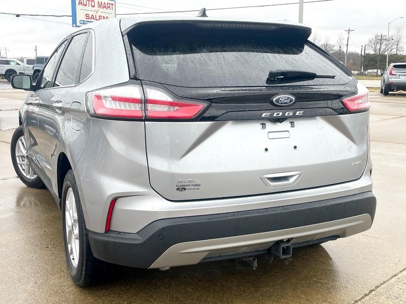 Ford Edge Vehicle Full-screen Gallery Image 05