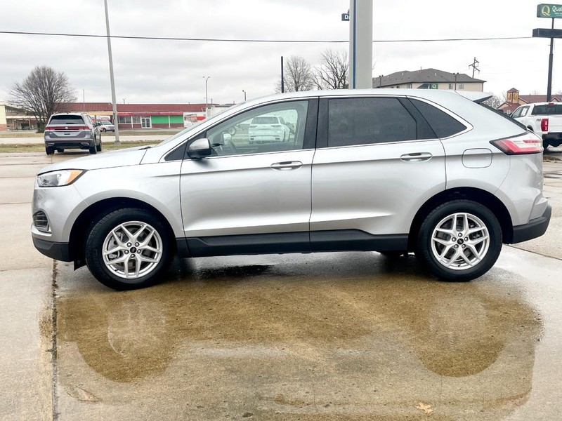 Ford Edge Vehicle Full-screen Gallery Image 06