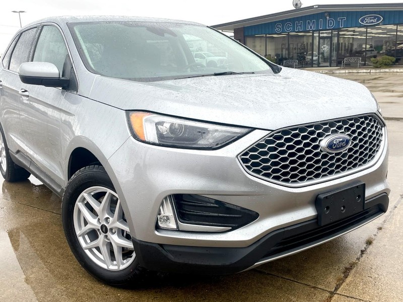 Ford Edge Vehicle Full-screen Gallery Image 08