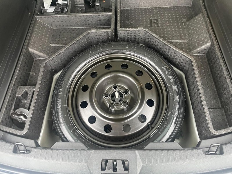 Ford Edge Vehicle Full-screen Gallery Image 14