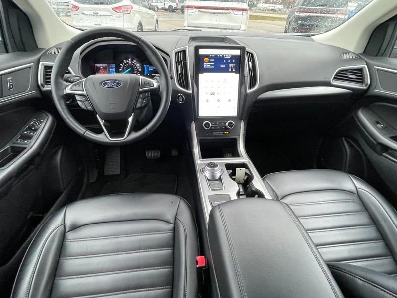 Ford Edge Vehicle Full-screen Gallery Image 20