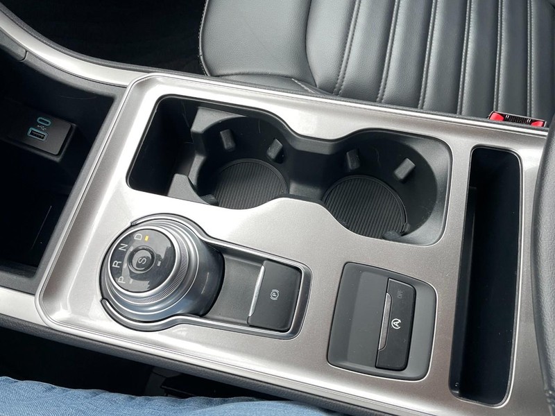 Ford Edge Vehicle Full-screen Gallery Image 42