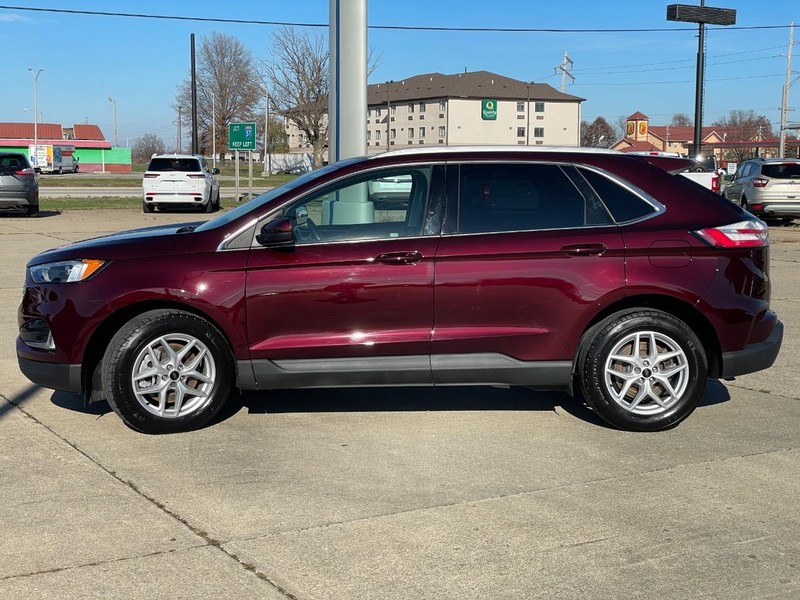 Ford Edge Vehicle Full-screen Gallery Image 05