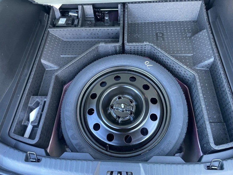 Ford Edge Vehicle Full-screen Gallery Image 13