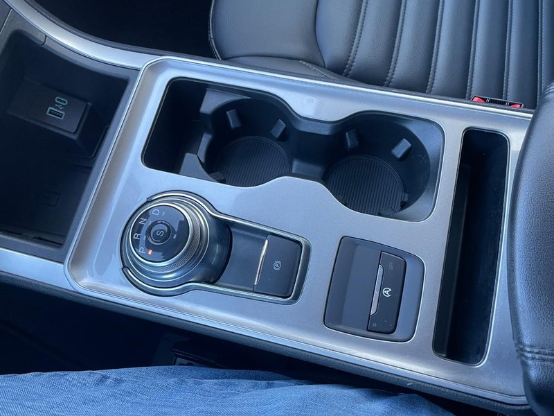 Ford Edge Vehicle Full-screen Gallery Image 41