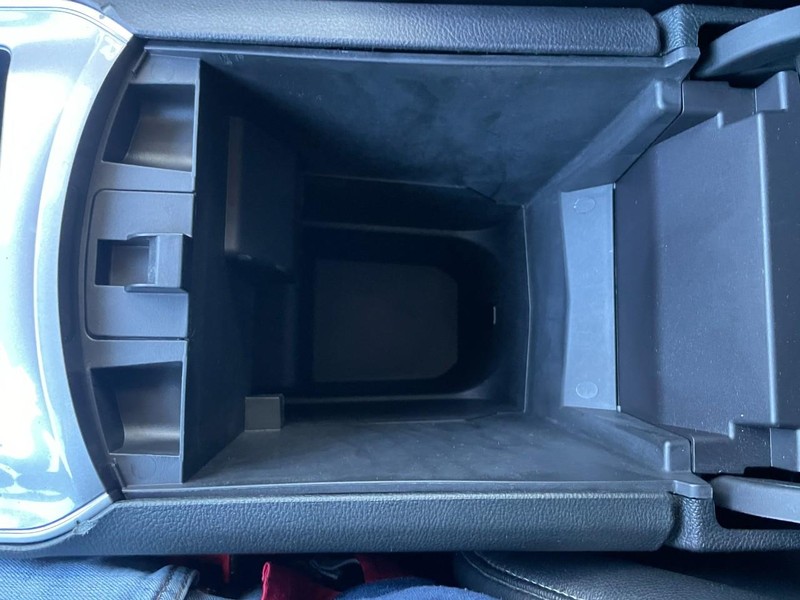 Ford Edge Vehicle Full-screen Gallery Image 43