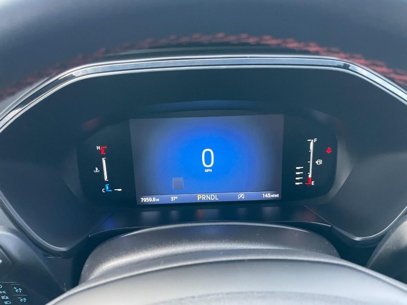 Ford Escape Vehicle Full-screen Gallery Image 30