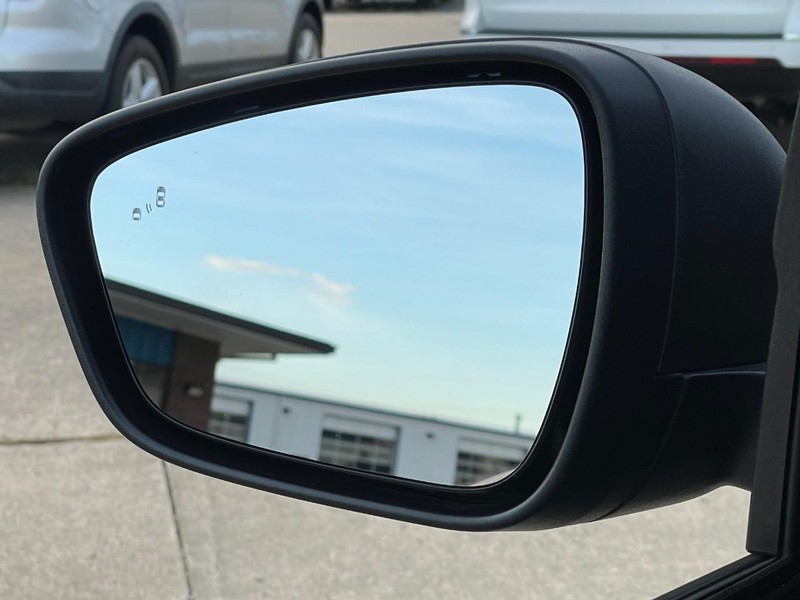 Ford Escape Vehicle Full-screen Gallery Image 32