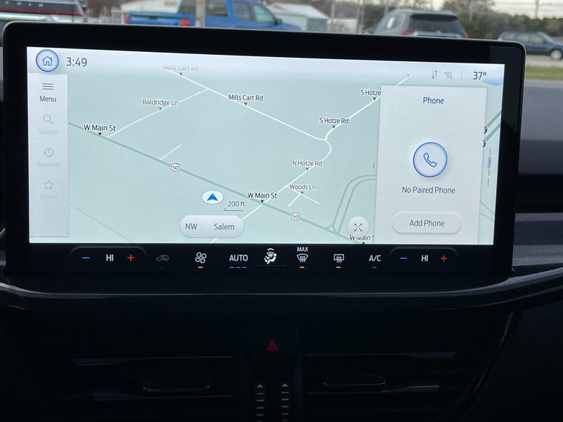 Ford Escape Vehicle Full-screen Gallery Image 35