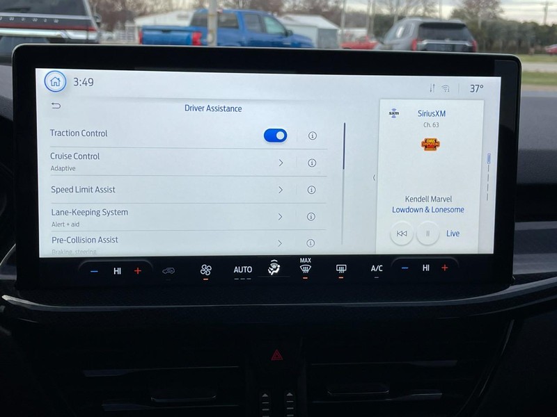 Ford Escape Vehicle Full-screen Gallery Image 40