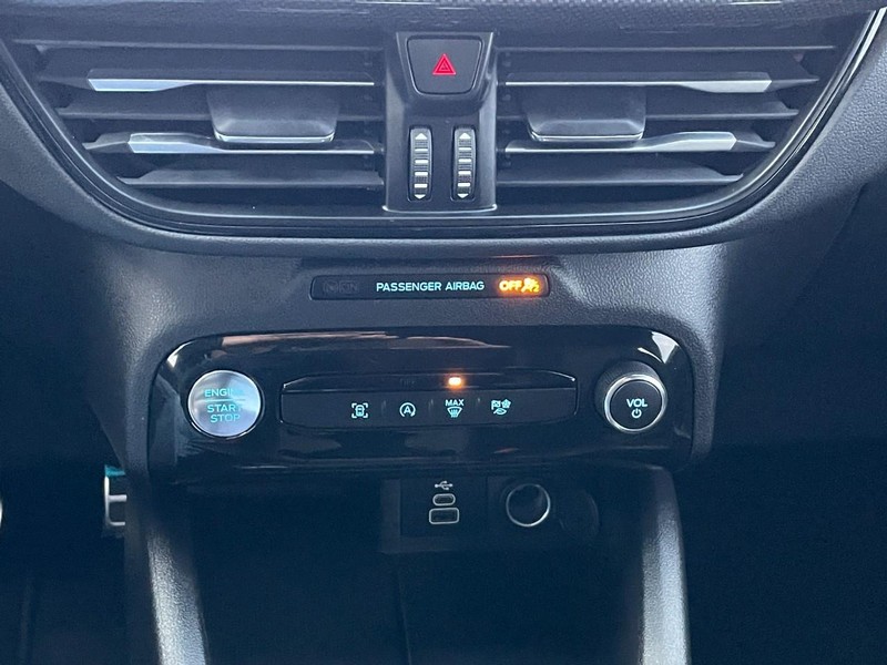 Ford Escape Vehicle Full-screen Gallery Image 48