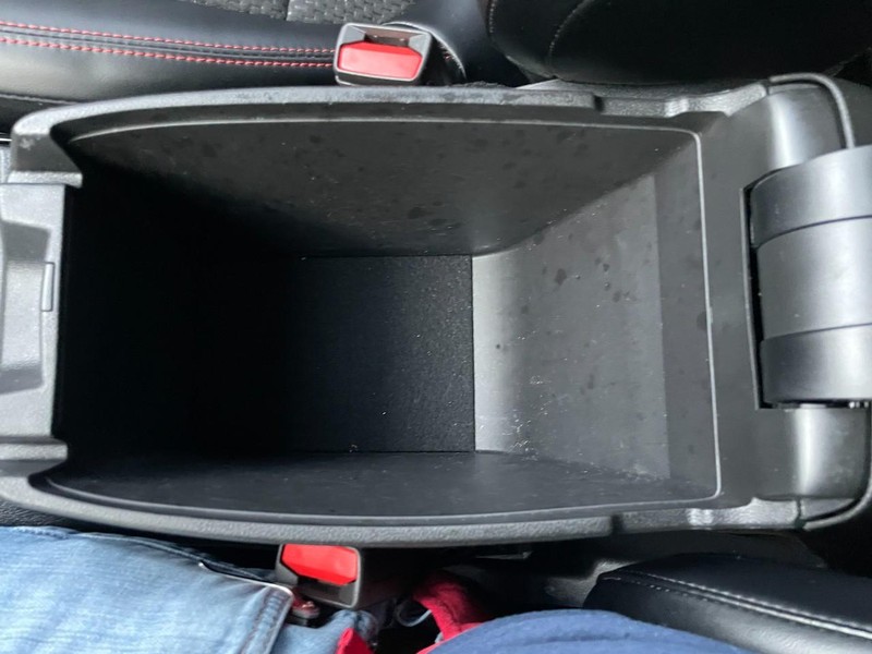 Ford Escape Vehicle Full-screen Gallery Image 52