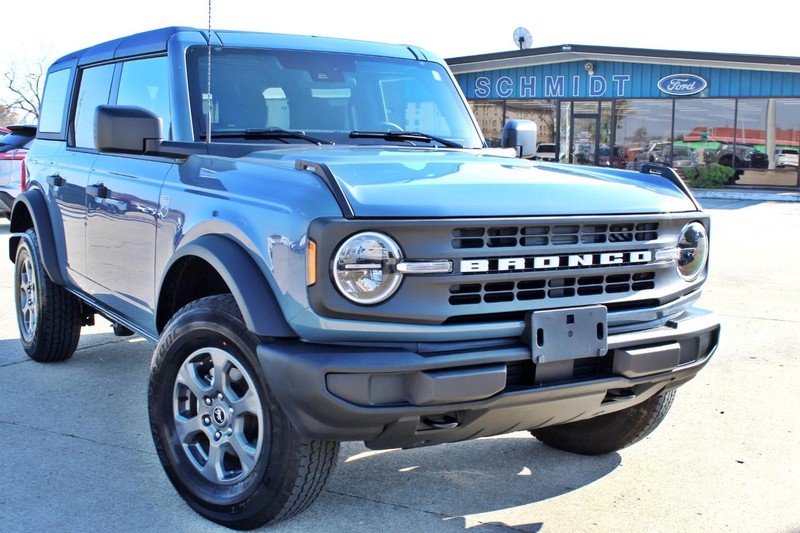 Ford Bronco Vehicle Full-screen Gallery Image 08