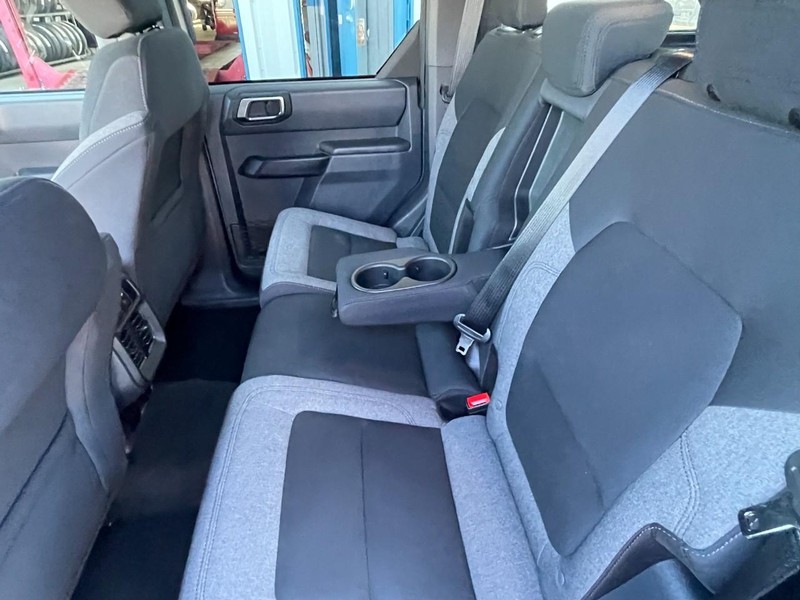 Ford Bronco Vehicle Full-screen Gallery Image 16