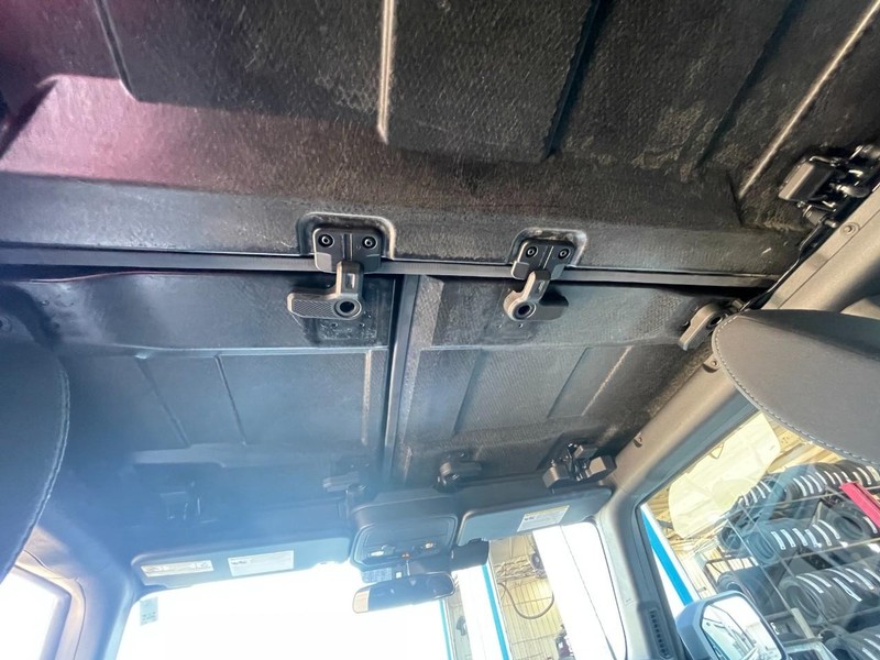 Ford Bronco Vehicle Full-screen Gallery Image 20