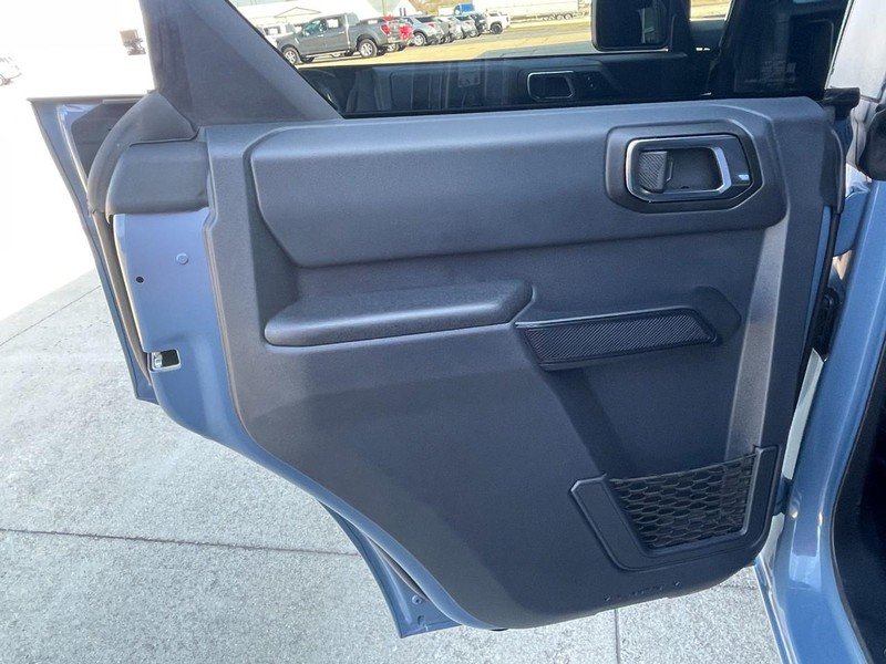 Ford Bronco Vehicle Full-screen Gallery Image 21