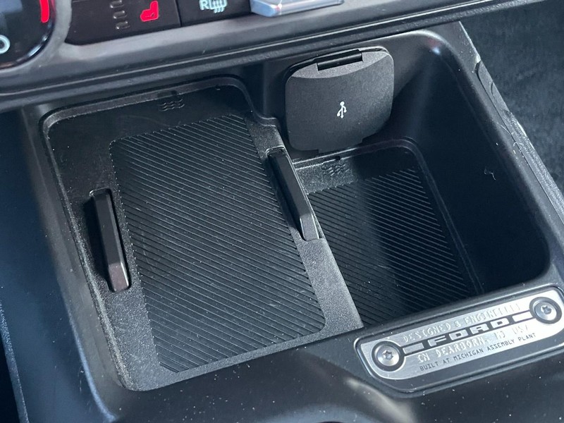 Ford Bronco Vehicle Full-screen Gallery Image 42