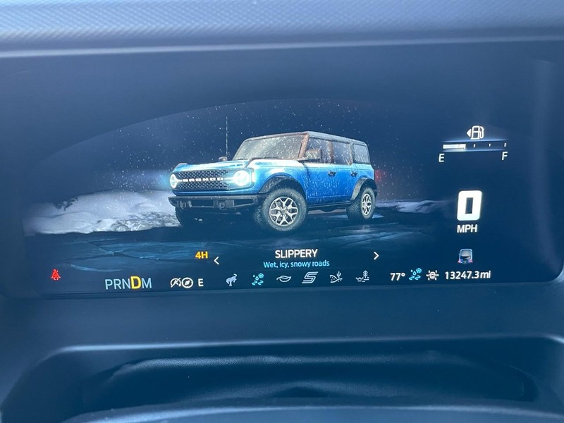 Ford Bronco Vehicle Full-screen Gallery Image 46