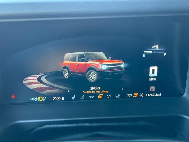 Ford Bronco Vehicle Full-screen Gallery Image 48