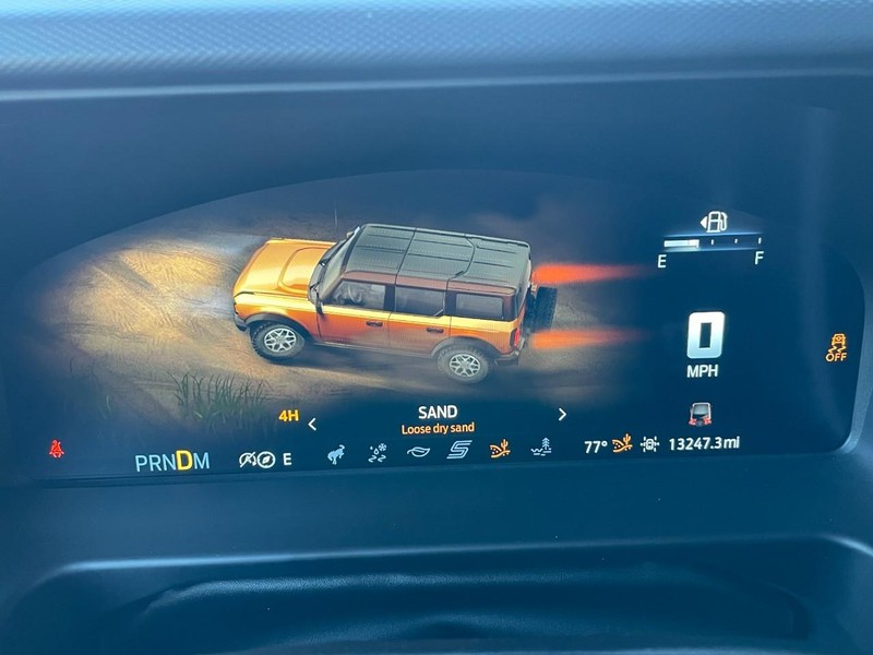 Ford Bronco Vehicle Full-screen Gallery Image 49